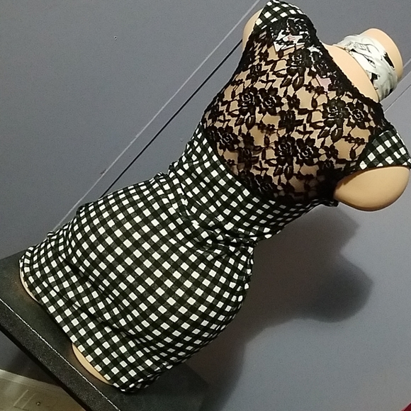 CLEARANCE Gorgeous checkered lace back mini dress - Picture 6 of 10
